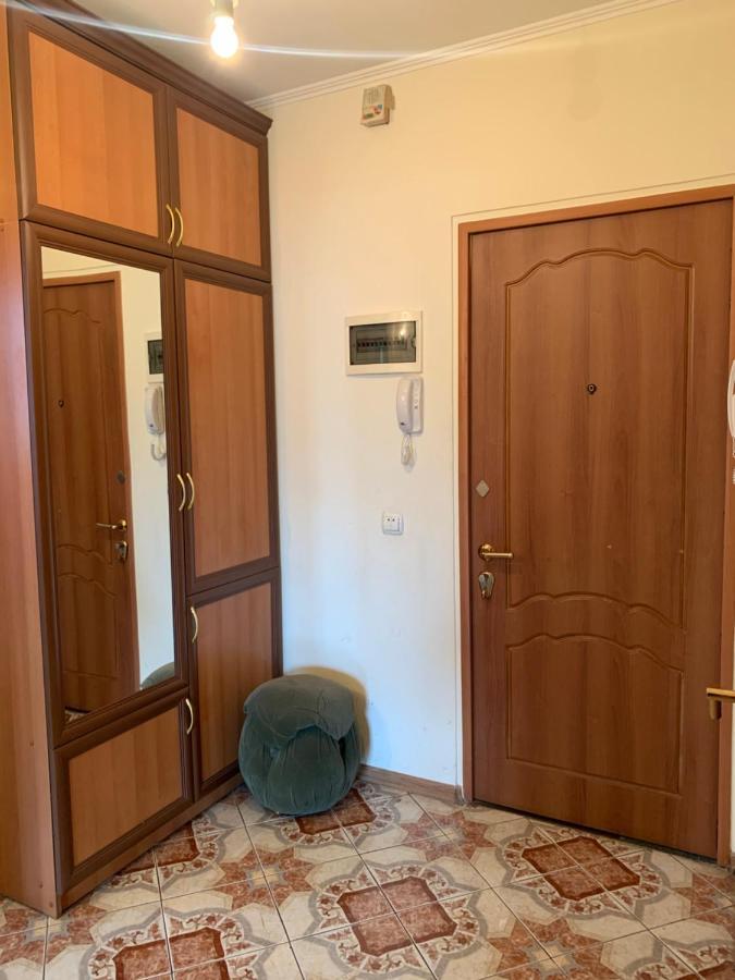 Cozy Apartment Near Republic Square Jerevan Exteriör bild